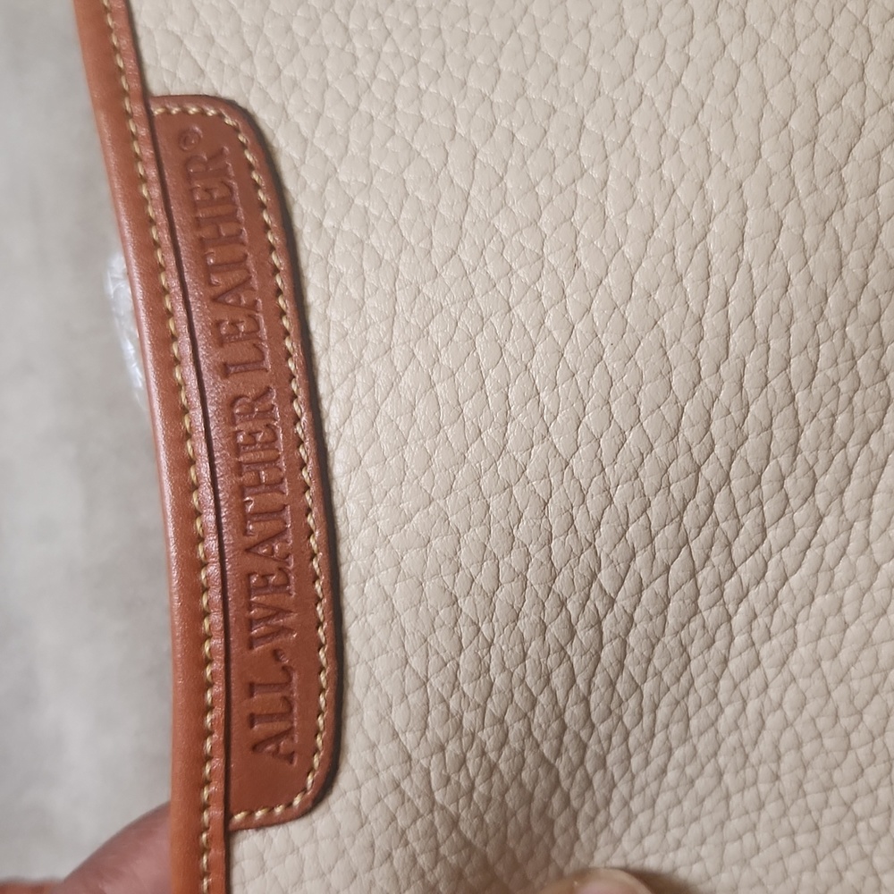 Dooney & Bourke Crossbody Bag 🎒 - Picture 8 of 11
